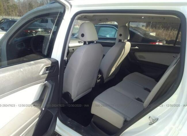 Volkswagen Tiguan 2020, 2.0L, 4x4, uszkodzony lakier