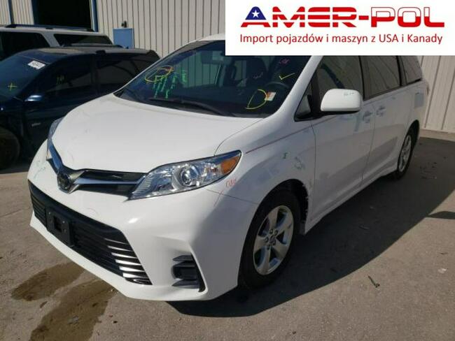Toyota Sienna 2020, 3.5L, wersja LE, porysowany lakier