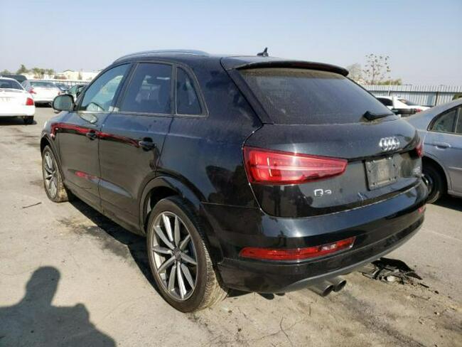 Audi Q3 2018, 2.0L, Premium, porysowany lakier