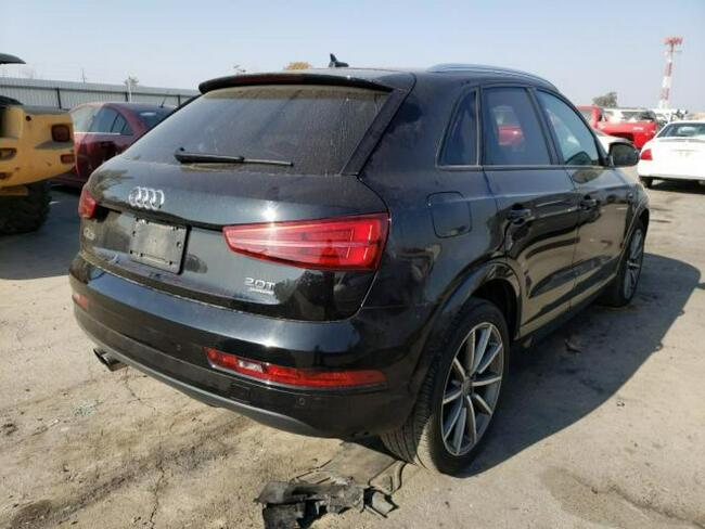 Audi Q3 2018, 2.0L, Premium, porysowany lakier