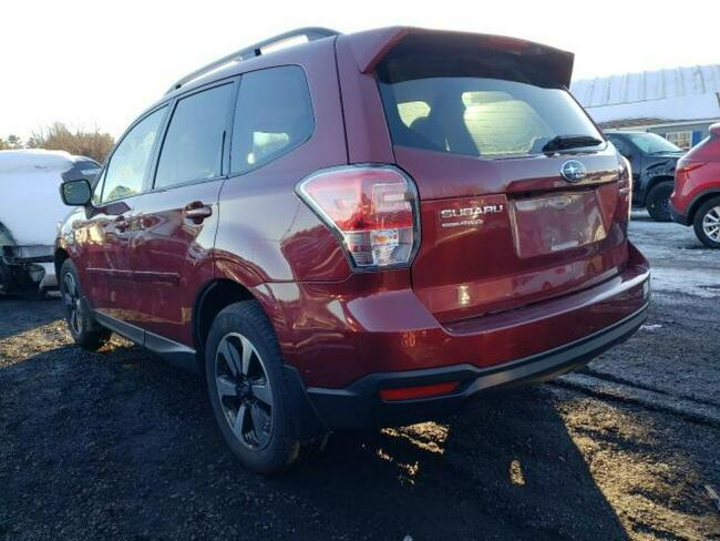 Subaru Forester 2017, 2.5L, Premium, 4x4, porysowany lakier