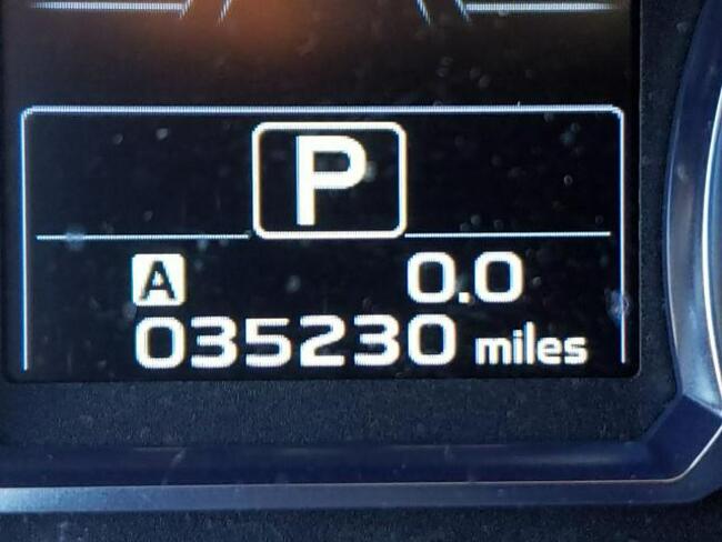 Subaru Forester 2017, 2.5L, Premium, 4x4, porysowany lakier