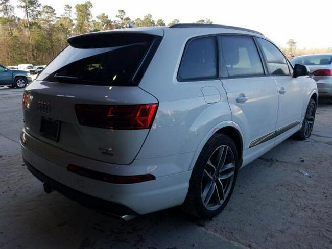 Audi Q7 2017, 3.0L, 4x4 Prestige, porysowany lakier
