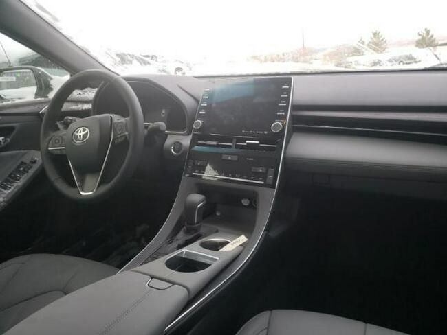 Toyota Avalon 2021, 2.5L, XLE, 4x4, porysowany lakier
