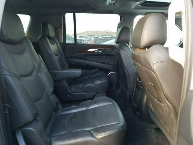 Cadillac Escalade 2017, 6.2L, Luxury, porysowany lakier