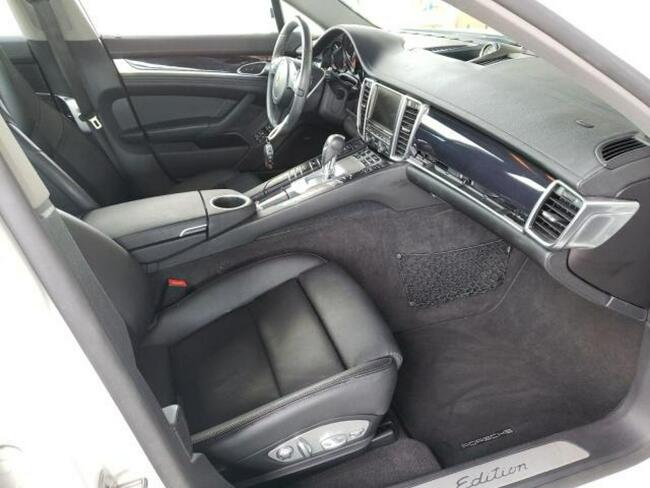 Porsche Panamera 2016, 3.6L, porysowany lakier