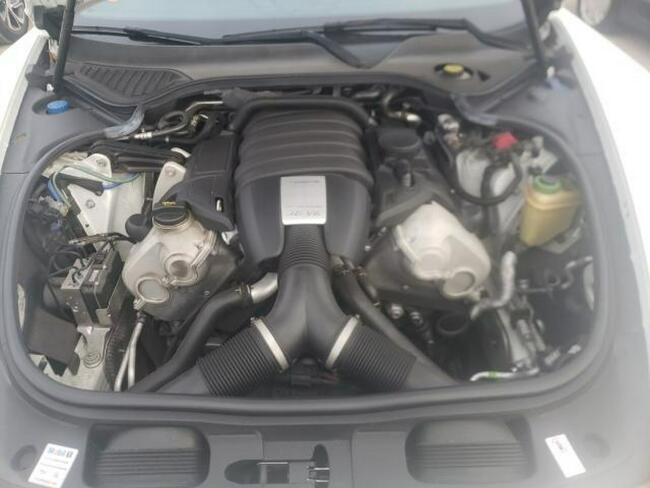 Porsche Panamera 2016, 3.6L, porysowany lakier