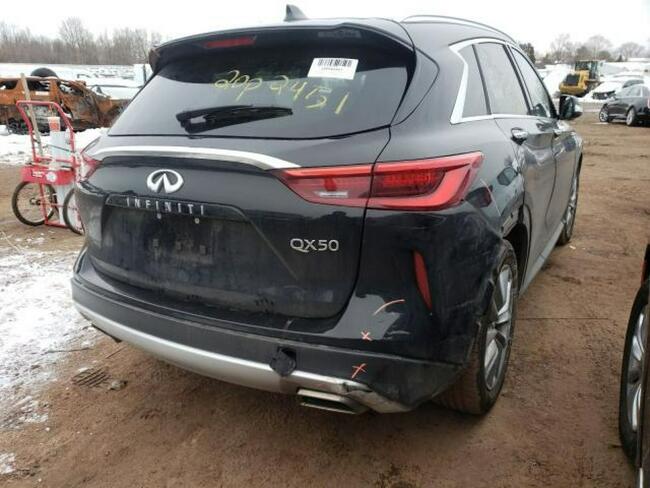 Infiniti QX50 2019, 2.0L, Essential, od ubezpieczalni
