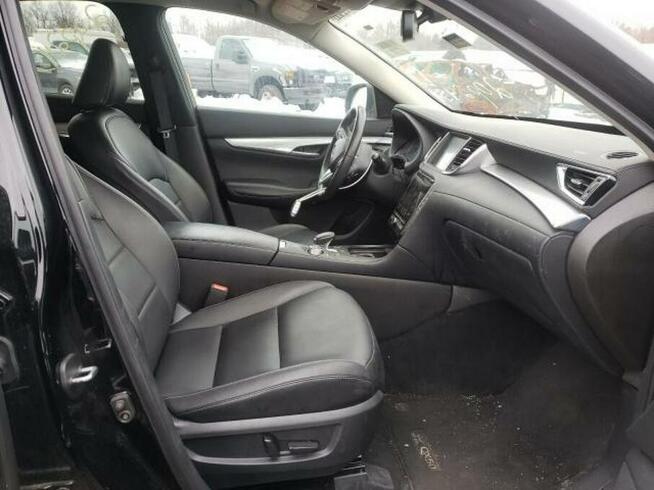 Infiniti QX50 2019, 2.0L, Essential, od ubezpieczalni