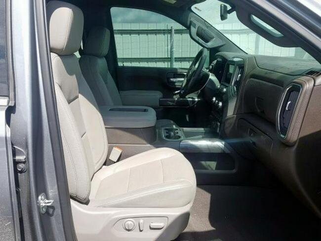 Chevrolet Silverado 2019, 5.3L, 4x4, po gradobiciu