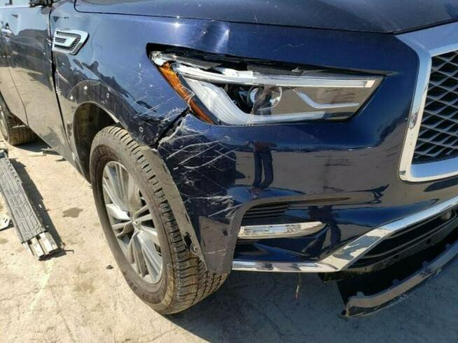 Infiniti Q70 QX80, 2020, 5.6L, Luxe, porysowany bok