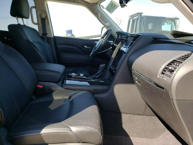 Infiniti Q70 QX80, 2020, 5.6L, Luxe, porysowany bok