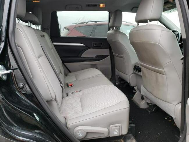 Toyota Highlander 2016, 3.5L, 4x4, porysowany lakier