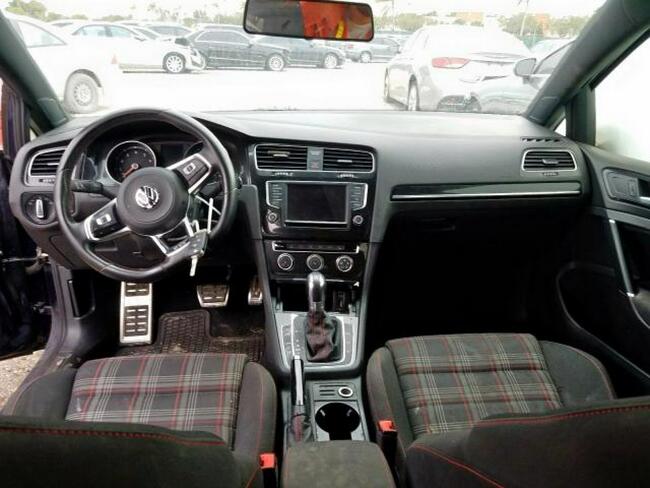 Volkswagen GTI 2017, 2.0L, porysowany lakier