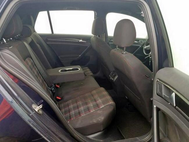 Volkswagen GTI 2017, 2.0L, porysowany lakier