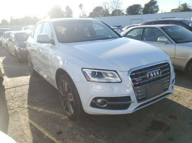 Audi SQ5 2016, 3.0L, 4x4, porysowany lakier