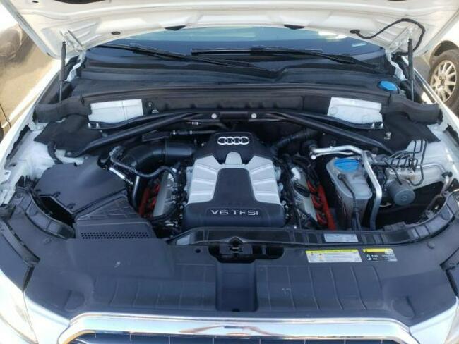 Audi SQ5 2016, 3.0L, 4x4, porysowany lakier