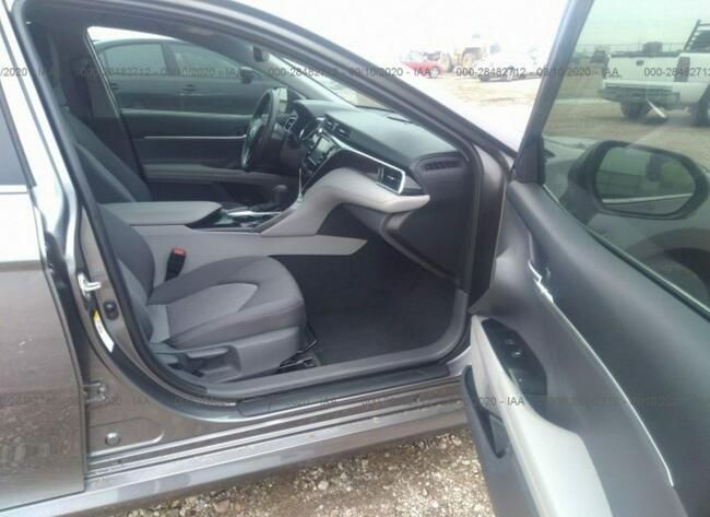 Toyota Camry 2018, 2.5L, po gradobiciu