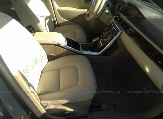 Volvo XC 70 2013, 3.0L, 4x4, po kradzieży