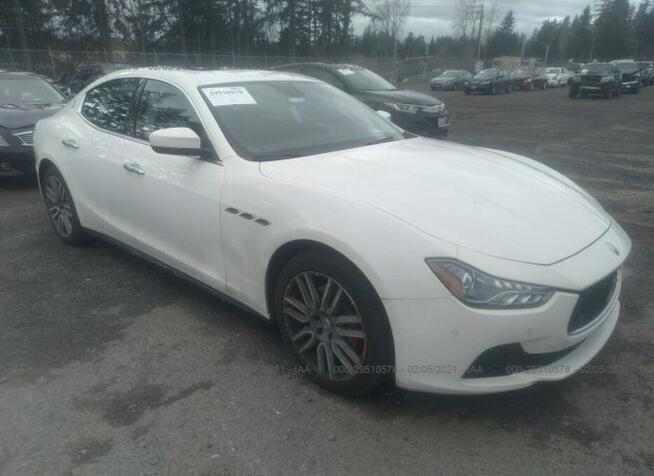 Maserati Ghibli 2017, 3.0L, lekko uszkodzony przód