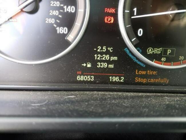 BMW X5 2014, 3.0L, uszkodzony bok