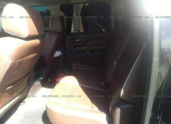 Chevrolet Silverado 2017, 5.3L, 4x4, lekko uszkodzony przód