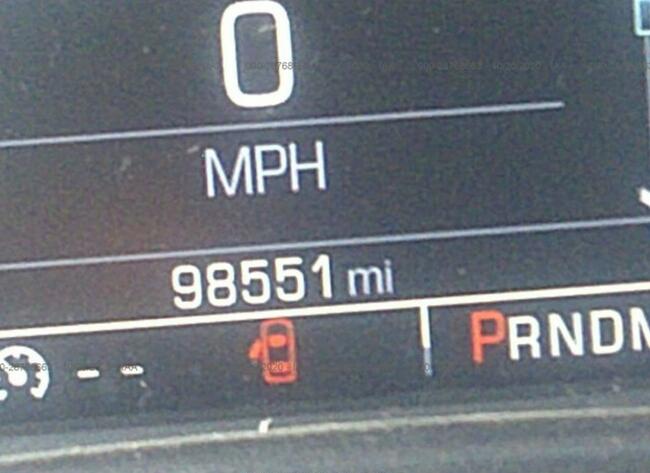 Chevrolet Silverado 2017, 5.3L, 4x4, lekko uszkodzony przód