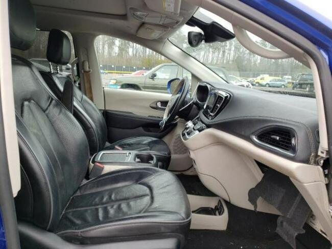 Chrysler Pacifica 2019, 3.6L, porysowany lakier