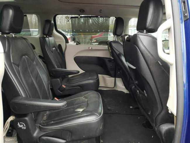 Chrysler Pacifica 2019, 3.6L, porysowany lakier