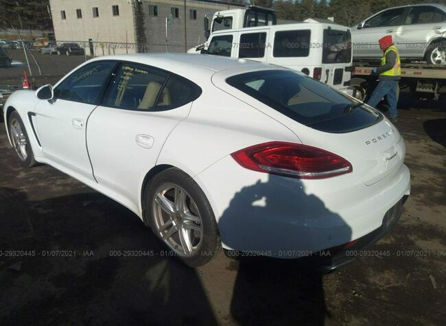Porsche Panamera 2015, 3.6L, uszkodzony tył