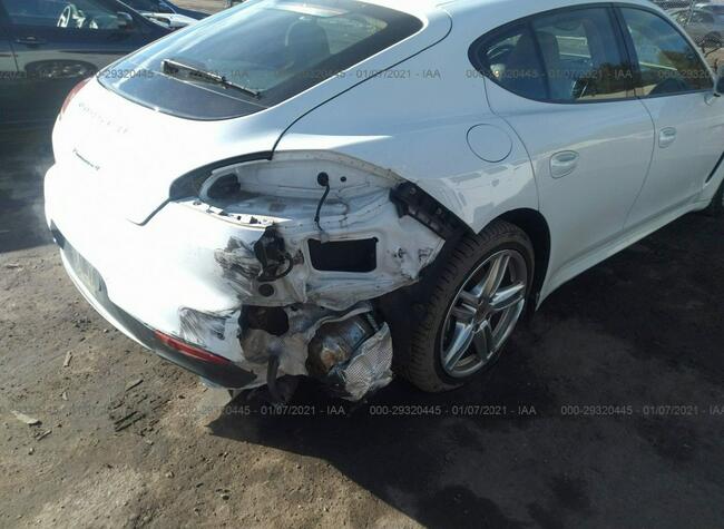 Porsche Panamera 2015, 3.6L, uszkodzony tył
