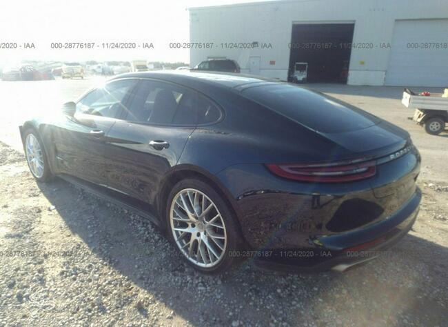 Porsche Panamera 2019, 3.0L, uszkodzony przód