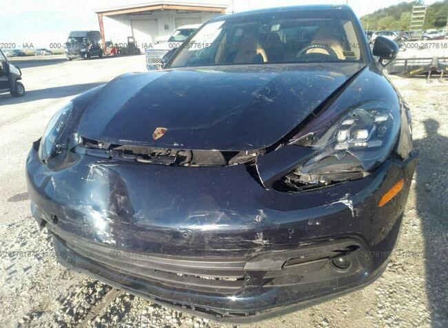 Porsche Panamera 2019, 3.0L, uszkodzony przód
