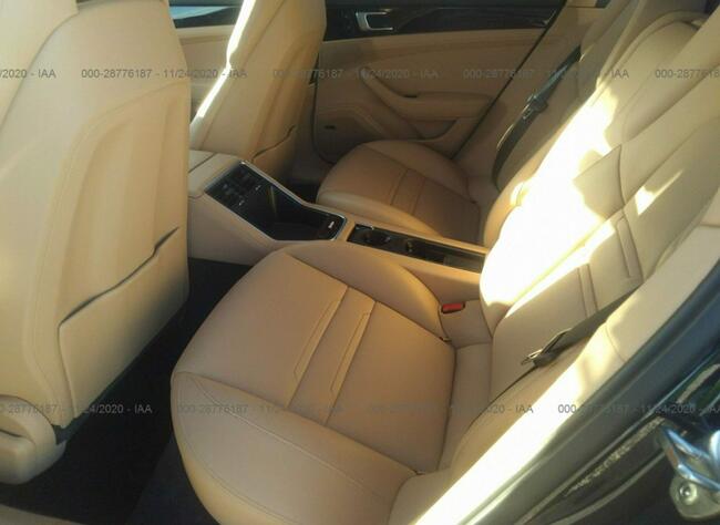 Porsche Panamera 2019, 3.0L, uszkodzony przód