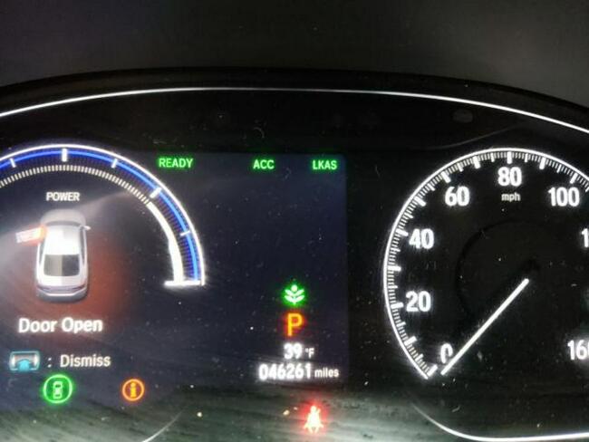 Honda Accord 2019, 2.0L hybryda, lekko uszkodzony przód