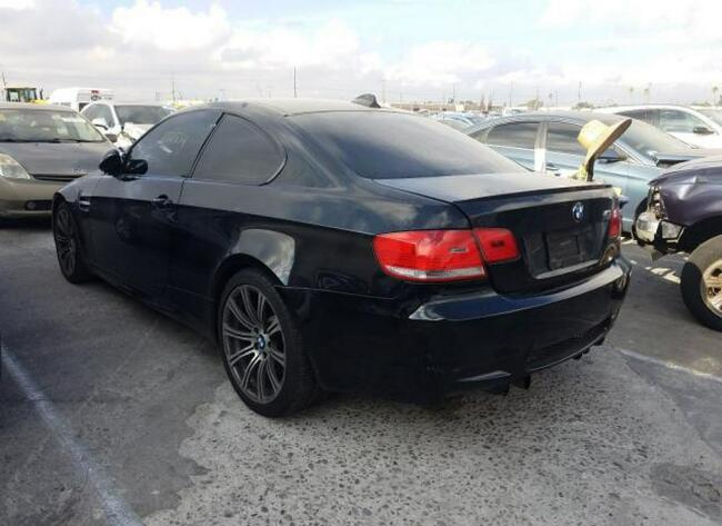 BMW M3 2010, 4.0L, porysowany lakier