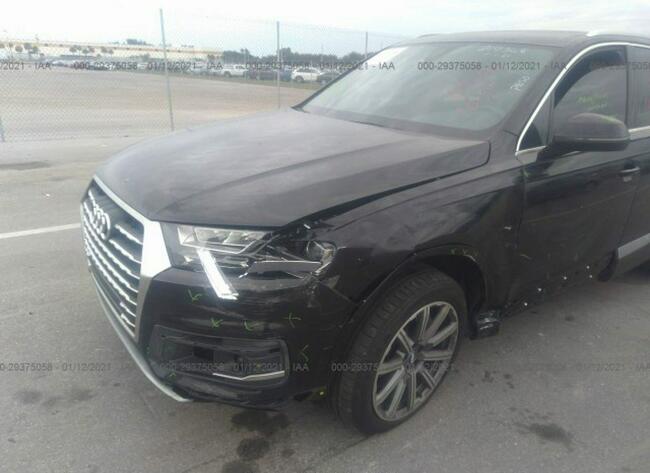 Audi Q7 2018, 2.0L, 4x4, uszkodzony bok