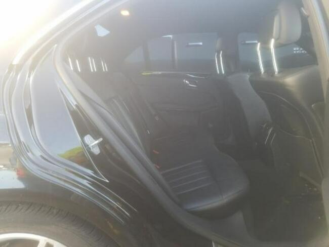 Mercedes E 55 2010, 5.5L, uszkodzony bok