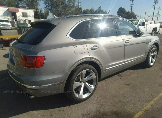 Bentley Bentayga 2018, 6.0L, 4x4, po kradzieży