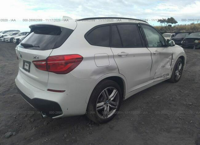 BMW X1 2018, 2.0L, uszkodzony bok