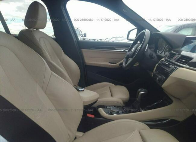 BMW X1 2018, 2.0L, uszkodzony bok