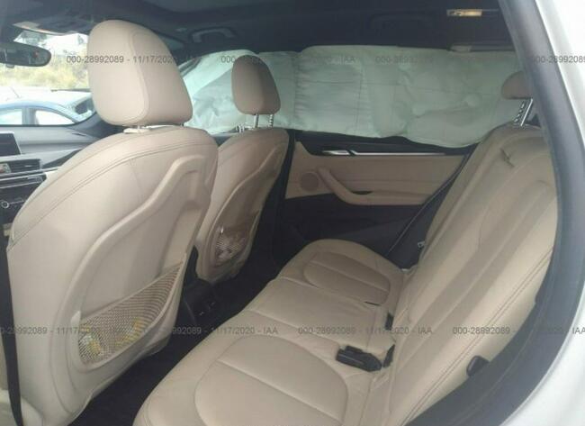 BMW X1 2018, 2.0L, uszkodzony bok