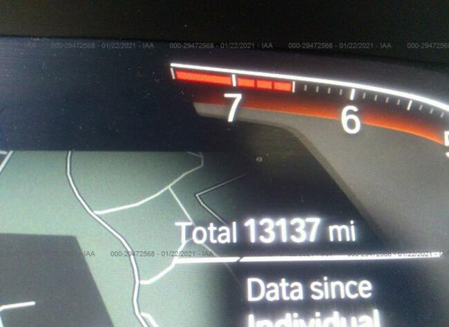 BMW X5 2020, 3.0L, 4x4, porysowany lakier