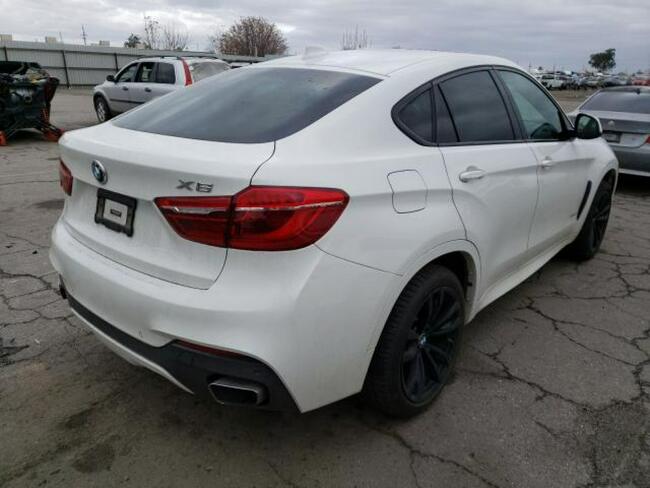 BMW X6 2018, 3.0L, 4x4, uszkodzony bok