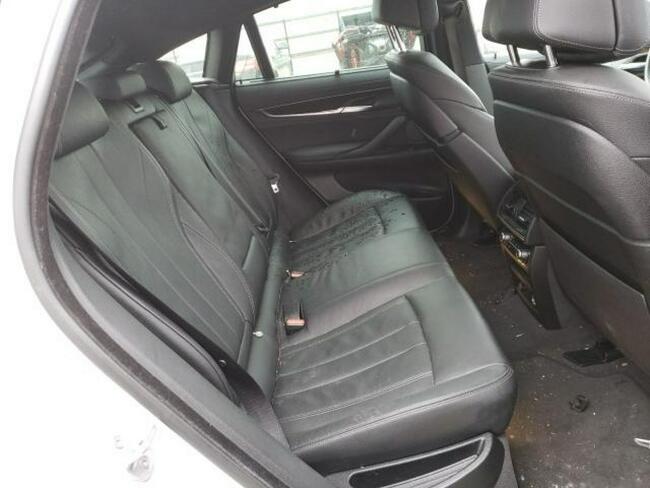 BMW X6 2018, 3.0L, 4x4, uszkodzony bok