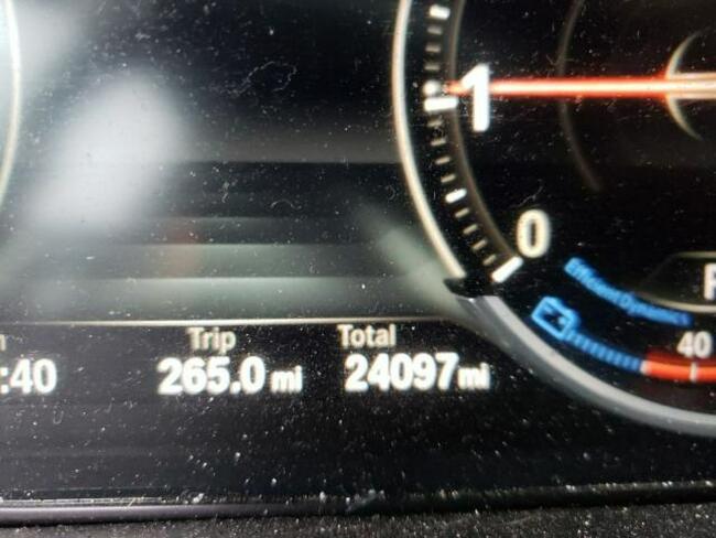 BMW X6 2018, 3.0L, 4x4, uszkodzony bok