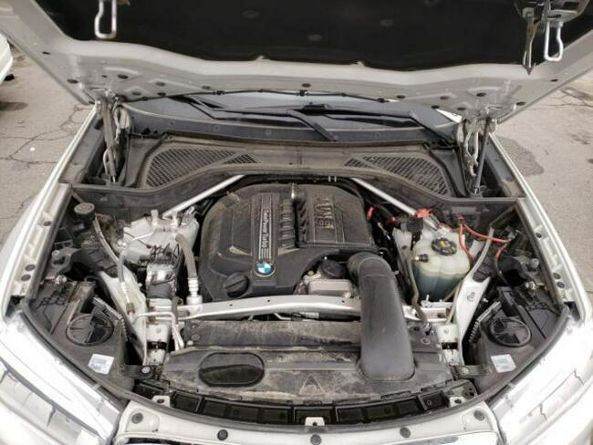 BMW X6 2018, 3.0L, 4x4, uszkodzony bok