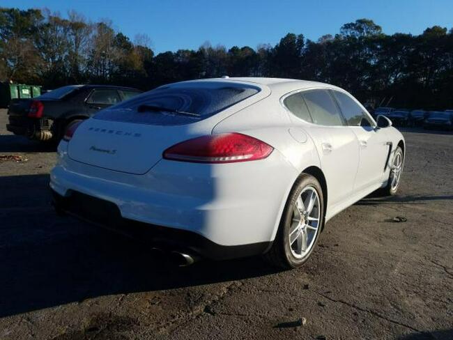 Porsche Panamera 2014, 3.0L, hybryda, porysowany lakier