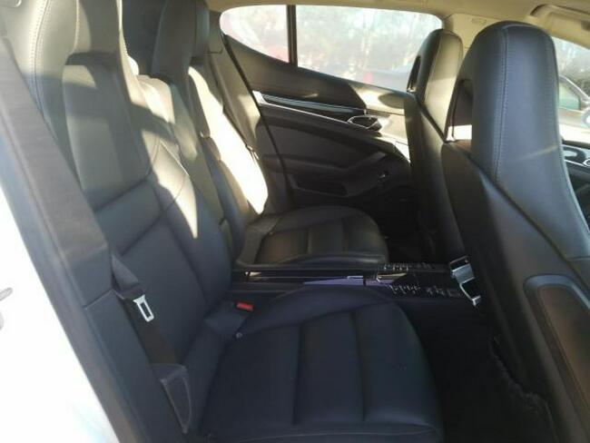 Porsche Panamera 2014, 3.0L, hybryda, porysowany lakier