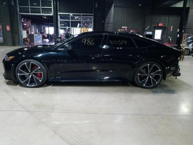 Audi RS7 2021, 4.0L, 4x4, uszkodzony tył